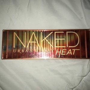 UD Naked HEAT Palette